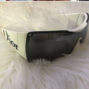 LOVED Christian Dior sunnies